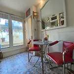 Little Brighton Beach Apartments - Also Separate Spa Cabin And Watersports
