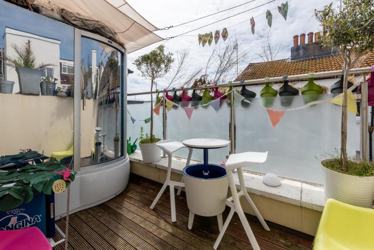 Little - Also Separate And Watersports Apartment