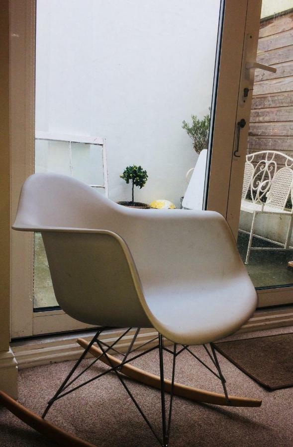 Little - Also Separate And Watersports Apartment *